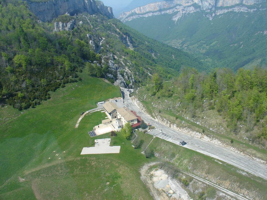 Hotel Du Col De La Machine Saint-Jean-en-Royans Exterior foto